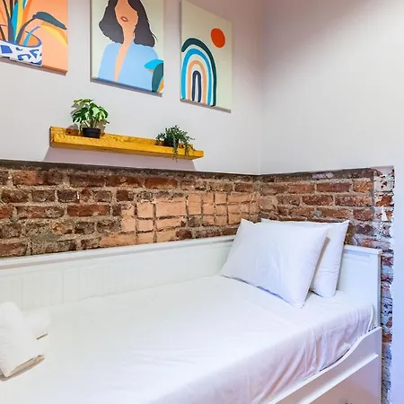 Central And Stylish Apartment 5 Min Walk To Istiklal Street In Cihangir, Beyoglu Apartment Istanbul
