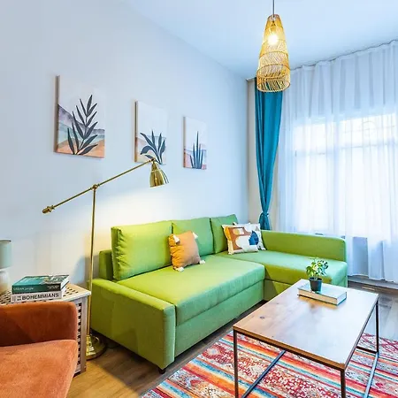 Apartment Central And Stylish Apartment 5 Min Walk To Istiklal Street In Cihangir, Beyoglu Istanbul
