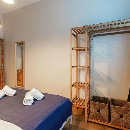 Apartment Central And Stylish Apartment 5 Min Walk To Istiklal Street In Cihangir, Beyoglu Istanbul